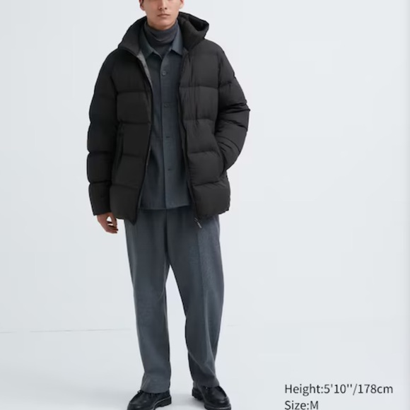 Uniqlo Men’s XL Powder Soft Down Puffer Jacket Black Hooded Like New - Picture 3 of 17